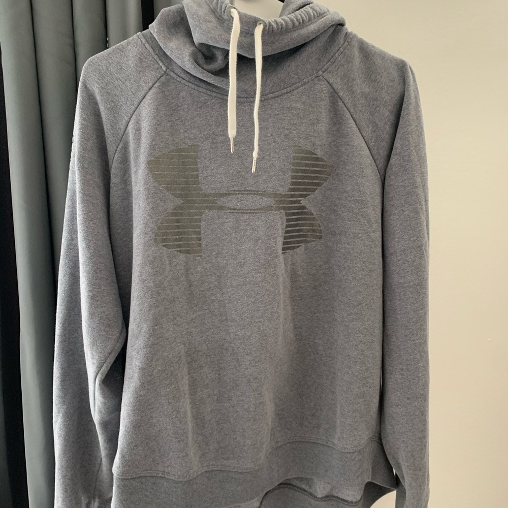 Men’s XL Under Armour Hoodie